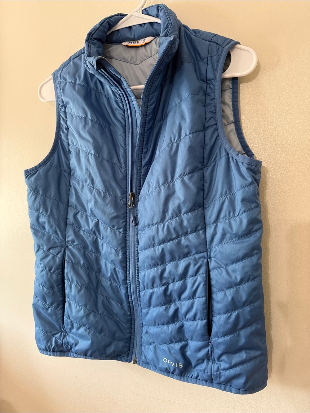 Orvis women’s Blue Quilted Packable Puffer Vest small cozy warm - Picture 3 of 6